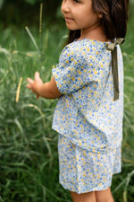 Load image into Gallery viewer, Day Shirt in Prairie Garden
