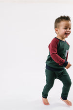 Load image into Gallery viewer, Raglan Pullover in Pine Cranberry
